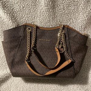 Authentic michael kors chain shoulder purse